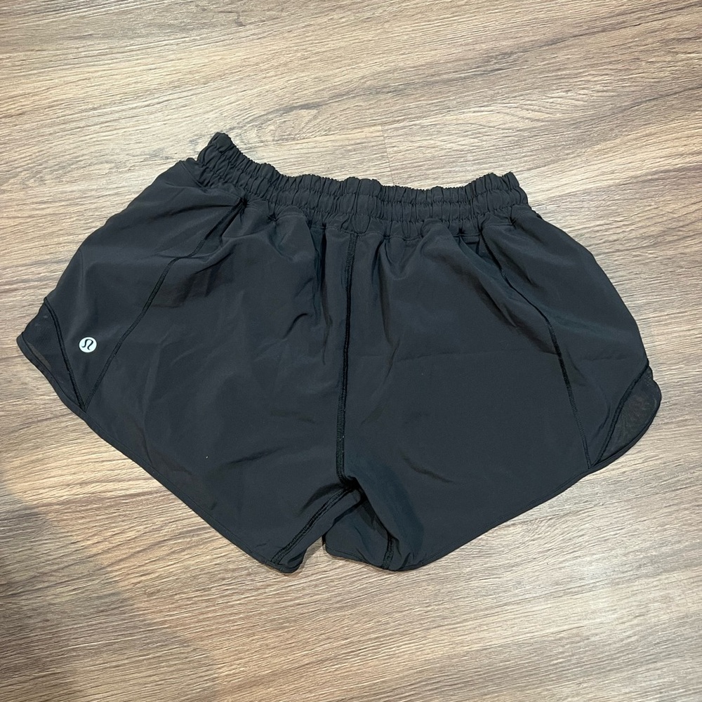 Lululemon Hotty Hot Short 6Tall